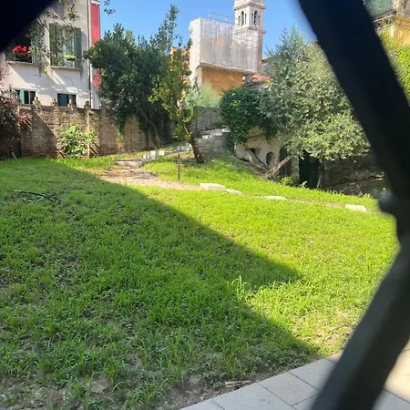 Secret Garden View